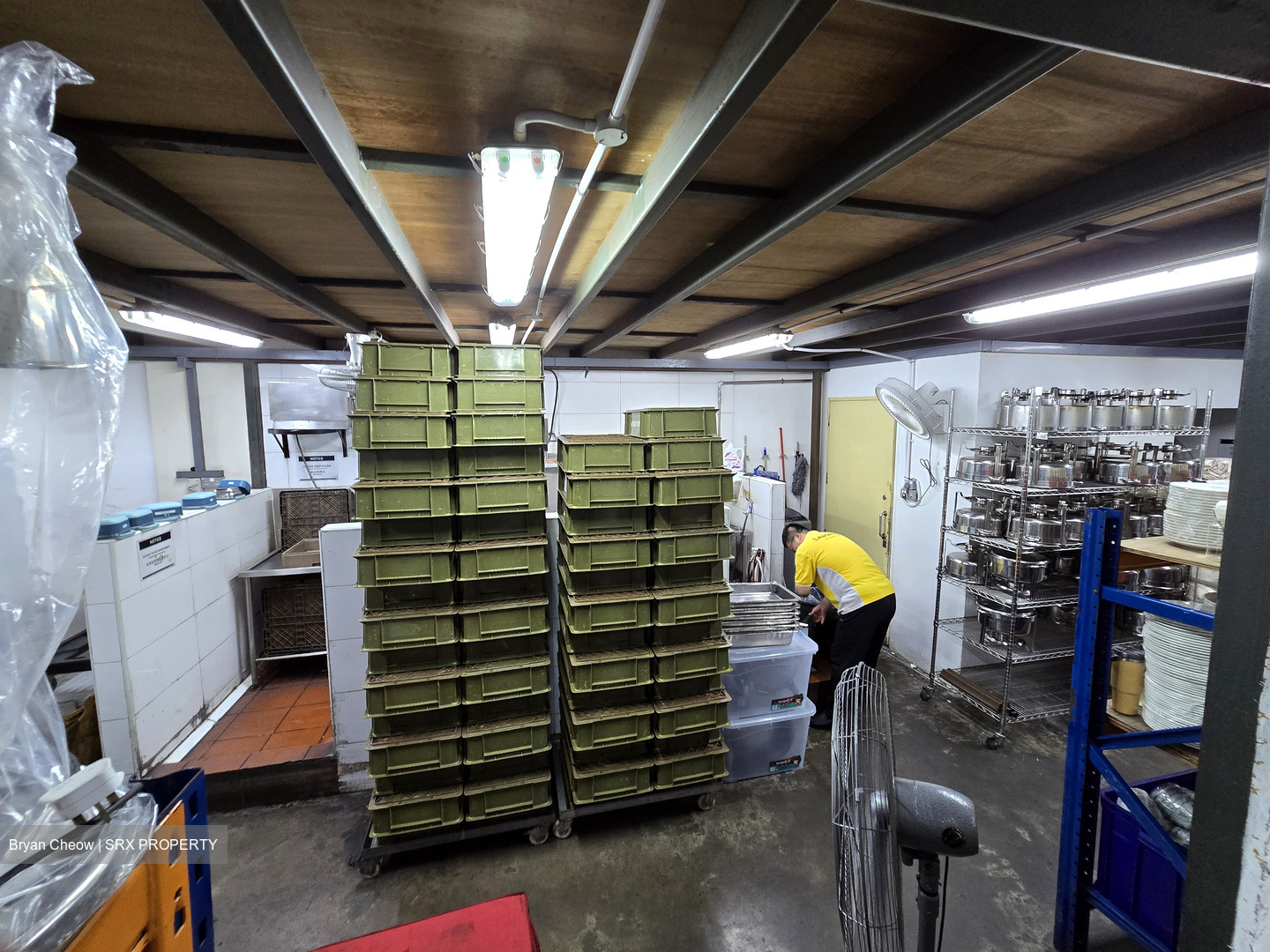 Enterprise One (D14), Warehouse #557012831